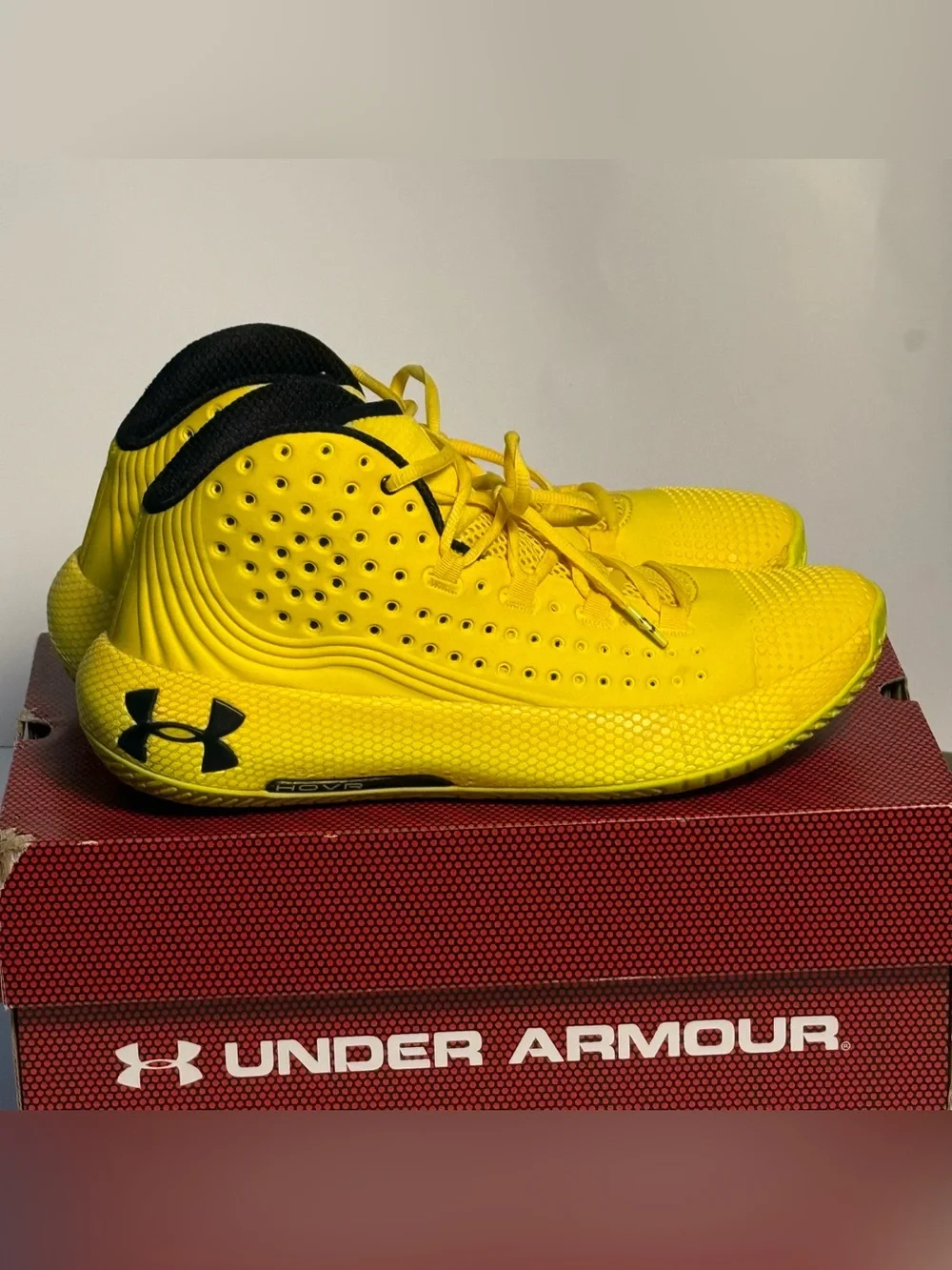 Under Armour Men’s Bright Yellow Athletic Basketball Shoes with Black Accents